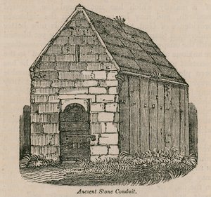 Oude stenen waterleiding