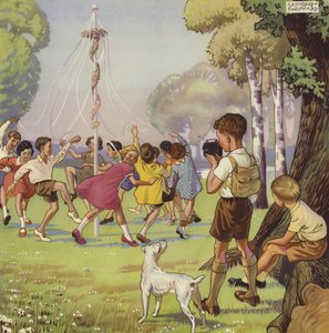 Jongen filmt kinderen die rond een meiboom dansen