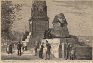 Cleopatras Naald op de Thames Embankment met de Sfinxen die binnenkort aan de basis worden geplaatst