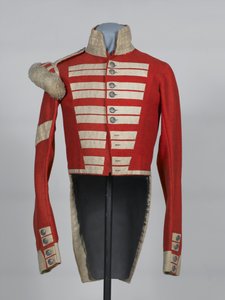 Volledig gala-uniform van een korporaal, 2e Europees Regiment, Licht, Bombay, ca. 1850 door English School