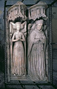 Beelden van Thomas Fitzalan, 5e Graaf van Arundel en zijn vrouw, Beatrice, in de Fitzalan Kapel