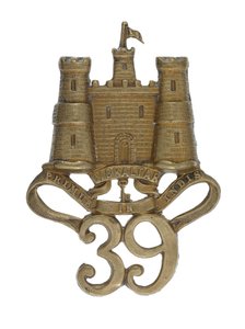 Glengarry badge door English School