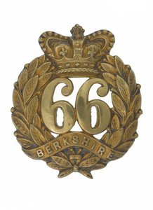 Glengarry badge door English School