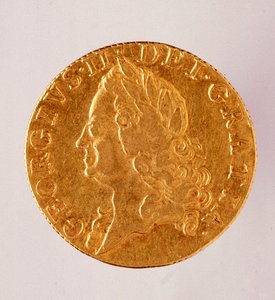 Gouden Engelse Guinea, regeerperiode van koning George II (1714-1760) 18e eeuw. Diam. 2,5 cm Napels, archeologisch museum door English School
