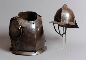 Helm, borstplaat en rugplaat, midden 17e eeuw door English School