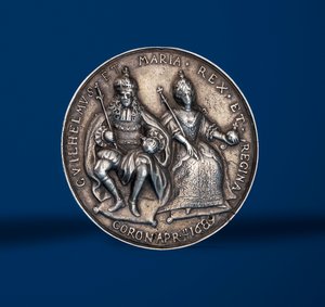 Medaille ter herdenking van de kroningsfestiviteiten van Willem en Mary in Amsterdam, 1869 (zilver) (voorkant van 419669) door English School