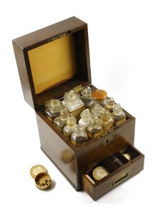 Medicijnkist gebruikt door Florence Nightingale tijdens de Krimoorlog, 1854-56