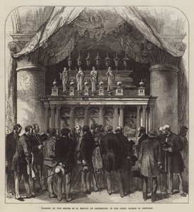 Pelgrims bij het Heiligdom van St Edmund van Canterbury, in de Abdijkerk van Pontigny door English School