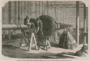 Voortgang op het Internationale Tentoonstellingsgebouw; Bekroning van de oostelijke koepel door English School