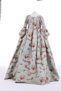 Achteraanzicht van een sack-back jurk, 1760s