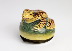 Snuifdoos gestempeld in de vorm van een kikker, c.1775-80