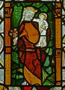 Het oostelijke raam (Ew) met de Maagd Maria met Christus Kind
