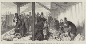De grote ramp op de Theems, het identificeren van de kleding van de doden in de scheepswerf van Woolwich (gravure) door English School