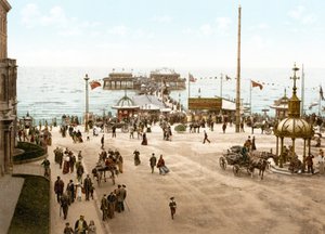 De North Pier, Blackpool door English School