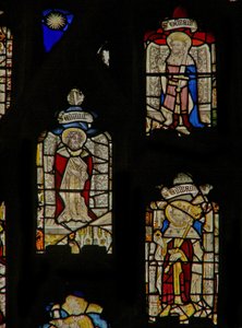 Het oostelijke raam met St. Oswald, St. Edmund en St. Edward de Belijder door English School