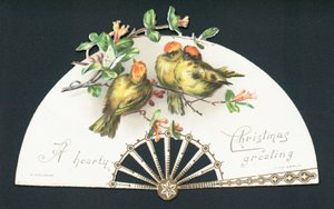 Drie kleine vogels zittend op waaier, Kerstkaart door English School