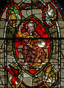 Raam S met Christus in Majesteit omringd door Evangelistensymbolen
