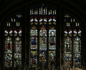 Raam met het oostelijke raam van de Beauchamp-kapel; het werd vernield door de Puriteinen in 1643, maar is zeer vakkundig gerestaureerd, met bepaalde figuren die uit fragmenten zijn gereconstrueerd. door English School