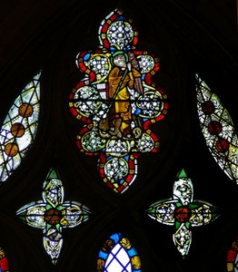 Raam n-9 met St. Michael