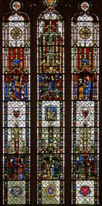 Raam w31 met een samengesteld raam met St. Edmund, St. William, St. George, Annunciatie, Aanbidding der Wijzen