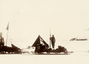 Het verste zuiden: Lat 85° 17’ Zuid, Nationale Antarctische Expeditie. Uit album van Sir Ernest Henry Shackleton getiteld Nationale Antarctische Expeditie (1901-1903) door Ernest Henry Shackleton