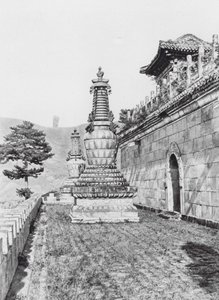 Jehol, Pu lo sze, Chihli, Terras in het Lama Klooster Pu lo sze