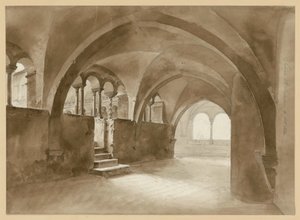 Romaanse kloostergang in Santa Scholastica in Subiaco door Ernst Fries