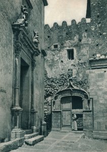 Ingang van een kerk, Taormina, Sicilië, Italië