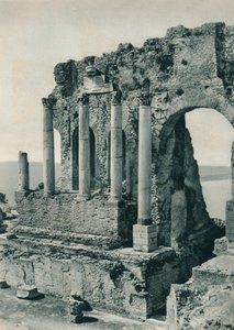 Deel van het Griekse theater, Taormina, Sicilië, 1927