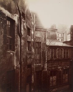 Binnenplaats in Rouen door Eugène Atget