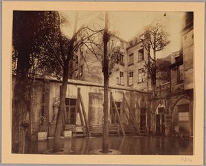 Klein gebouw waarin zich het oude knekelhuis van Saint-Séverin bevindt door Eugène Atget