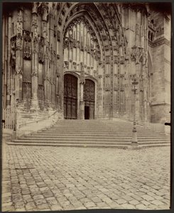 Beauvais, Kathedraalpoort door Eugène Atget