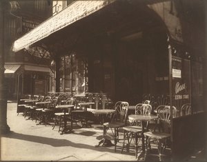 Café, Avenue de la Grande-Armée, 1924-1925 door Eugène Atget