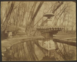 Saint Cloud park door Eugène Atget