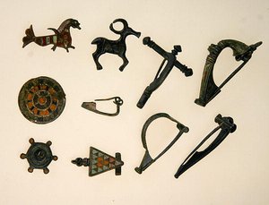 Broches (brons) door European European
