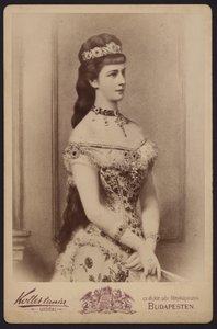 Portret, Keizerin Elizabeth van Oostenrijk, bekend als Sisi (zwart-wit foto) door European Photographer