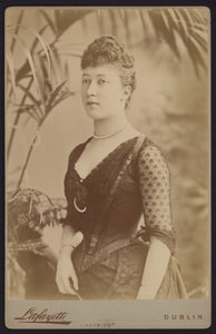 Portret, Prinses Louise Victoria, Prinses Royal, oudste dochter van Koning Edward VII, getrouwd met de 6e Graaf van Fife door European Photographer