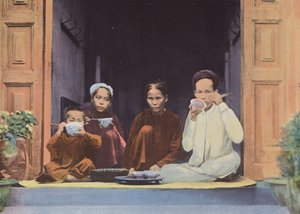 Maaltijd van een Annamitisch gezin door European Photographer