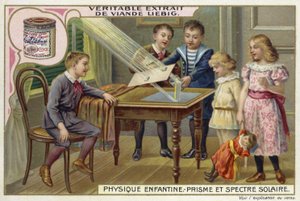 Gebruik van een prisma om het spectrum van zonlicht te demonstreren door European School