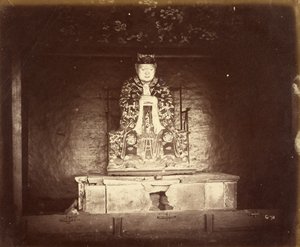 [Confucius, Kanton, China]. door Felice Beato