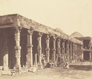 Interieur van de Hindoe-tempel in Kootub door Felice Beato