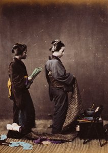 Japanse Vrouwen die zich Kleden, ca. 1870-1880