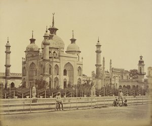 [Moskee in de Hussainabad Imambara].