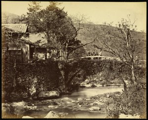 Theehuis en brug op de Tokaido Weg door Felice Beato