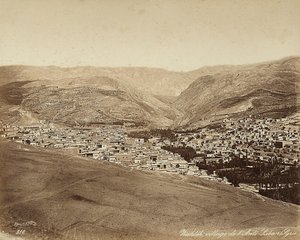 Panoramisch uitzicht op Zahleh, Syrië door Félix Bonfils