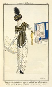 Veste de velours pékinois noir et auburn sur fourreau de frissonnette peinte. Chapeau velours et aigrette