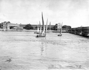 Uitzicht op de kazerne met uitzicht op de Nijl bij de Kasr-brug, in Caïro, Egypte door Félix Bonfils