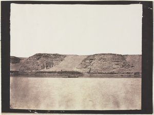Algemeen Uitzicht op Monumenten Uitgehouwen in de Rots met Fotografen Dahabieh. Abu Simbel, 1851-1852 door Félix Teynard