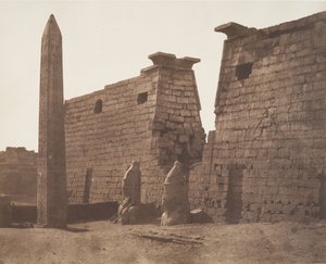 Louksor Thebe, Constructie Antérieur - Pylonen Kolossen en Obelisk, 1851-52 door Félix Teynard