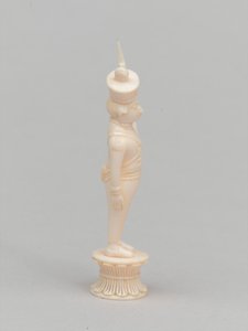 Witte pion, schaakstuk, India, circa 1820 door Flora Macdonald Reid